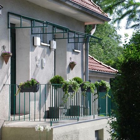 Ferienwohnung Haus in der Gartenstadt Bottrop Exterior foto